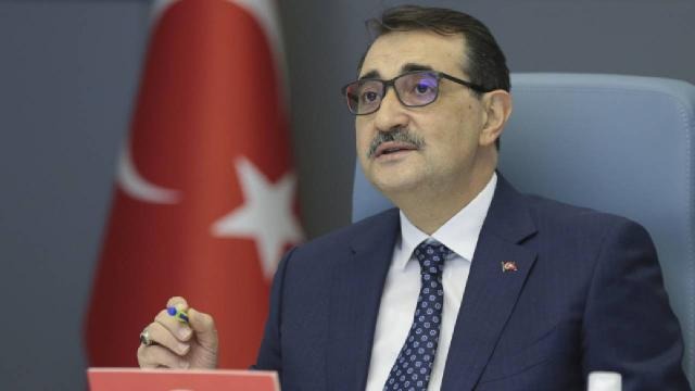 Enerji Bakanı Dönmez: İkisi Diyarbakır'da biri Kırklareli'de olmak üzer 3 yeni kuyuda petrol keşfettik